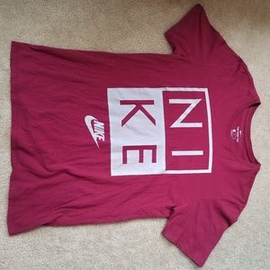Nike T-shirt